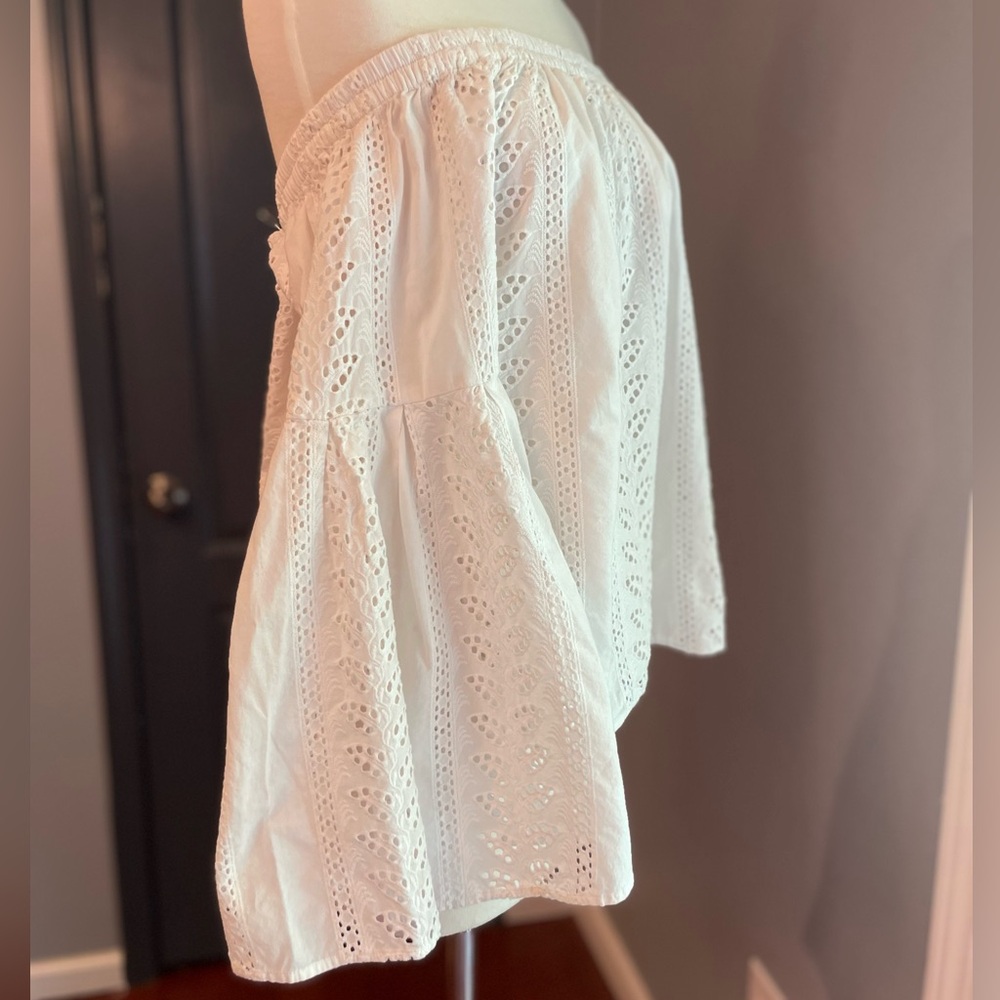 Express Women's Off-Shoulder White Eyelet Lace Top - Picture 3 of 7